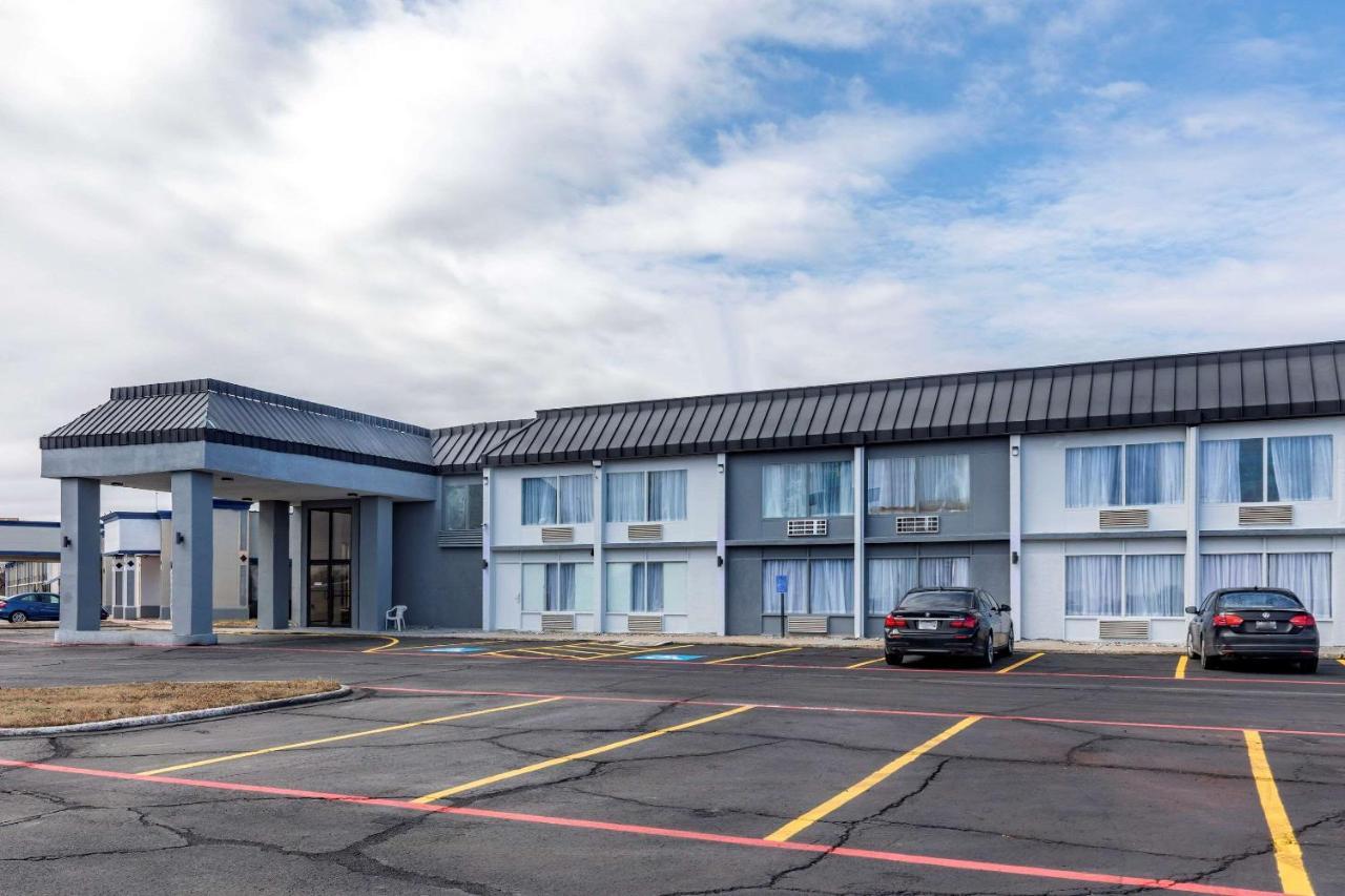 Quality Inn & Suites Салфер-Спрингс Экстерьер фото