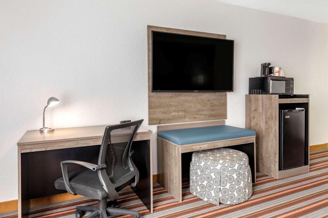 Quality Inn & Suites Салфер-Спрингс Экстерьер фото
