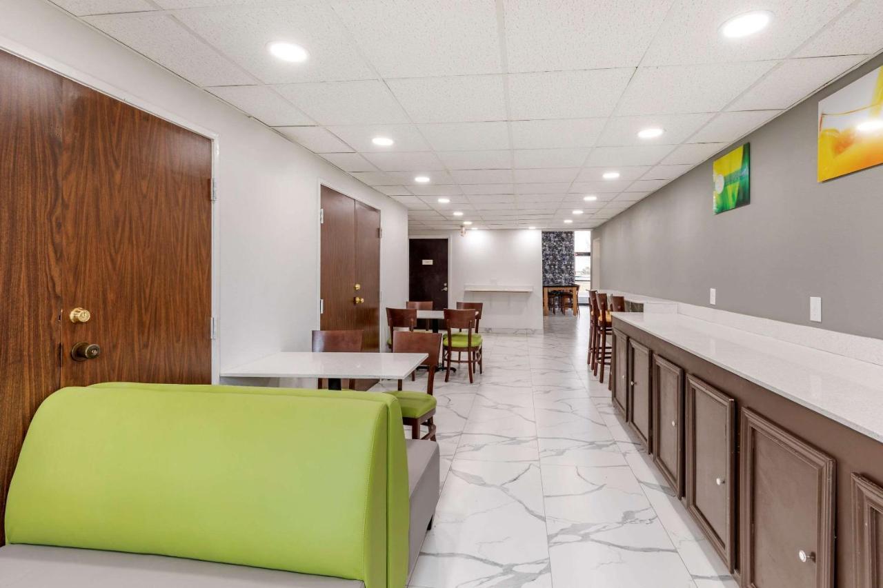 Quality Inn & Suites Салфер-Спрингс Экстерьер фото