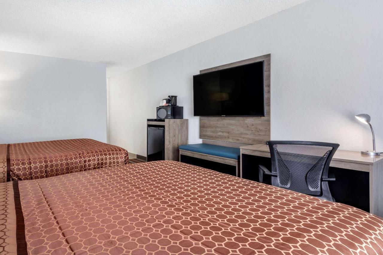 Quality Inn & Suites Салфер-Спрингс Экстерьер фото